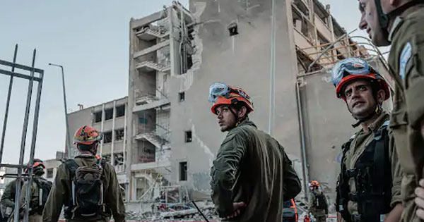 Israel-Iran Conflict : इजराइली हमले में ईरानी ड्रोन कमांडर की मौत, इस्फहान न्यूक्लियर साइट पर भी हमला