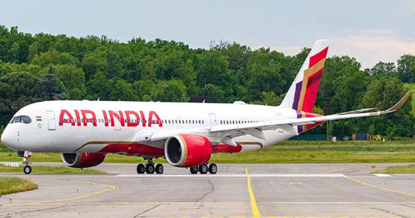 Air India की लंदन-मुंबई फ्लाइट में बीमार हुए 5 पैसेंजर, दो क्रू मेंबर्स की भी बिगड़ी तबीयत