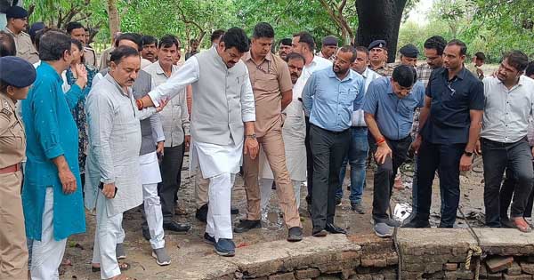 गुना : धरनावदा कुएं हादसे में 5 की मौत, मंत्री गोविंद सिंह राजपूत ने किया घटनास्थल का निरीक्षण, परिजनों से की मुलाकात