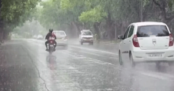 MP Weather Update : प्रदेश में भारी बारिश की चेतावनी, मौसम विभाग ने इन जिलों में जारी किया ऑरेंज और येलो अलर्ट