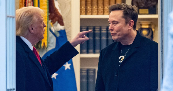 ट्रंप बनाम मस्क : ‘One Big, Beautiful Bill’ पर भिड़ंत तेज, Trump बोले- दुकान समेटकर साउथ अफ्रीका लौटें Trump…!