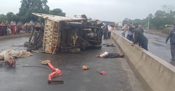 जबलपुर में भीषण सड़क हादसा : नागपुर-मंडला हाईवे पर ट्रक और मिनी ट्रक की टक्कर, 3 की मौत, घायलों की हालत नाजुक