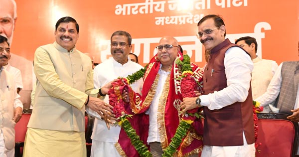 बीजेपी के नए प्रदेशाध्यक्ष हेमंत खंडेलवाल बोले- अनुशासन से चलेगी पार्टी, जो दाएं-बाएं करेगा उसे दिक्कत आएगी
