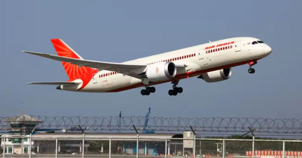 टेकऑफ से पहले बिगड़ी एअर इंडिया के पायलट की तबीयत, 90 मिनट देरी से भरी उड़ान; बेंगलुरु से दिल्ली जा रही थी फ्लाइट