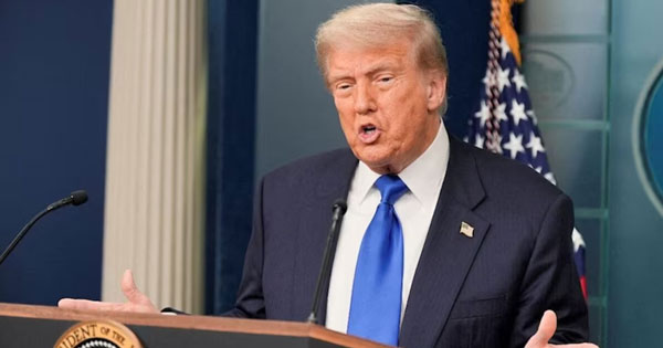 अमेरिका का कनाडा पर ‘टैरिफ अटैक’: ट्रंप ने लगाया 35% आयात शुल्क, फेंटानिल सप्लाई और डेयरी विवाद को बताया कारण