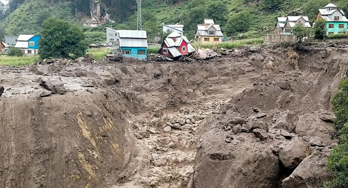 जम्मू-कश्मीर में फिर फटा बादल : किश्तवाड़ के बाद अब कठुआ में भारी तबाही, 4 लोगों की मौत; 6 घायल