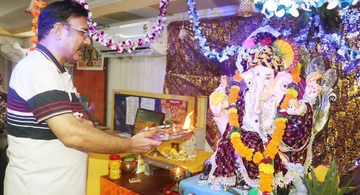 एनएचएम के डायरेक्टर डॉ. प्रभाकर तिवारी