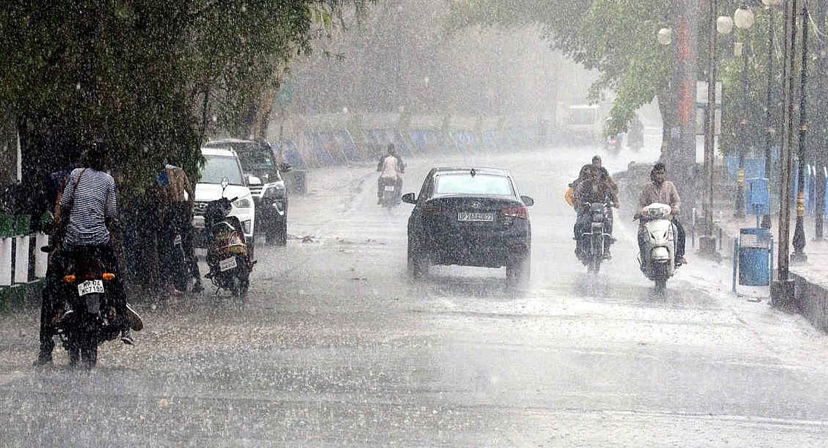 MP Weather Update : भोपाल-ग्वालियर समेत प्रदेश के 34 जिलों में बारिश का कोटा फुल, अगले 24 घंटे में कई इलाकों में हैवी रेन का अलर्ट
