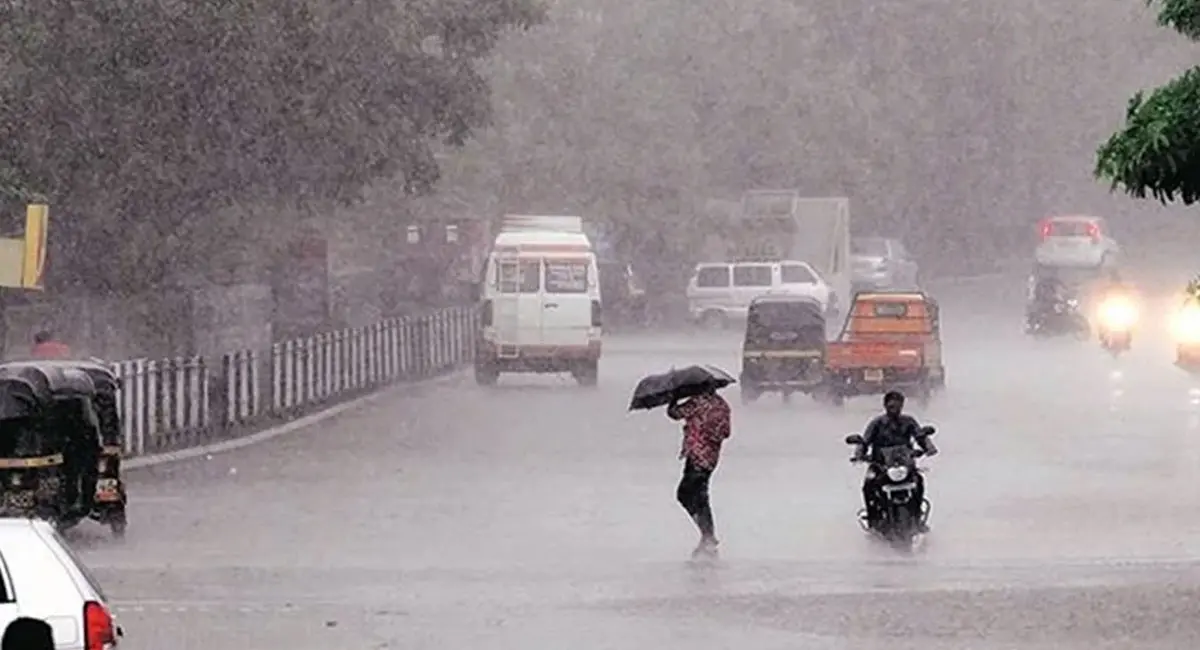 MP Weather Update : मानसून की विदाई के बीच प्रदेश में तेज बारिश का अलर्ट, अगले 3 दिन कई संभागों में गिरेगा पानी