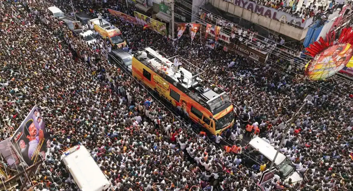 करूर में तमिल एक्टर विजय की रैली में भगदड़ : 39 की मौत, अभिनेता की अपील के बाद बेकाबू हुई भीड़; जानें पूरा मामला