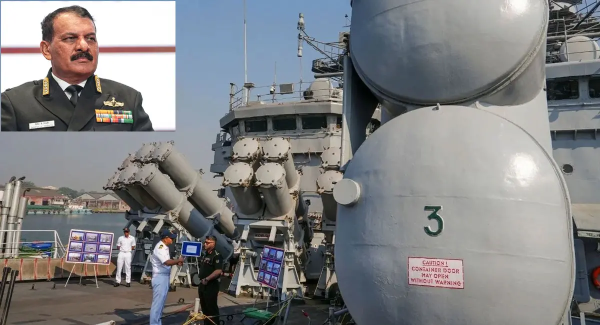 भारतीय नौसेना प्रमुख का बड़ा बयान, बोले- पाकिस्तान को हो रहा भारी नुकसान