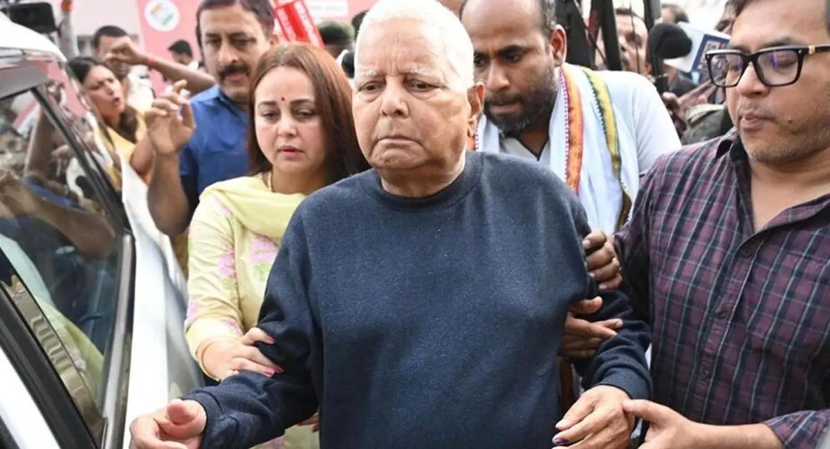 सुप्रीम कोर्ट से लालू यादव को झटका, FIR रद्द करने की मांग खारिज; अब ट्रायल कोर्ट में होगी असली लड़ाई