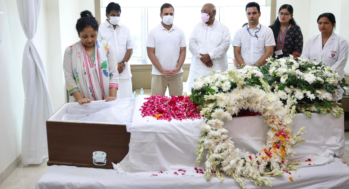 झारखंड के पूर्व CM शिबू सोरेन का आज होगा अंतिम संस्कार, छोटे बेटे बसंत सोरेन देंगे मुखाग्नि