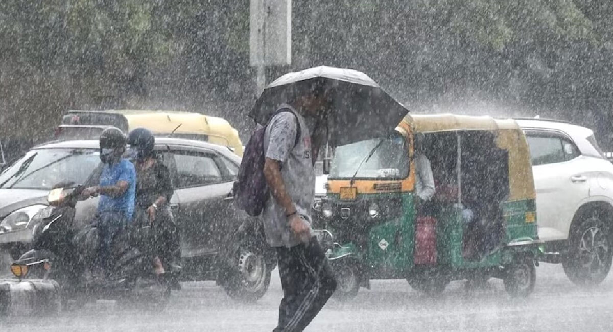 MP Weather Update : प्रदेश में बारिश का कहर, 12 जिलों में आज भारी बारिश का अलर्ट; कई जगहों पर बाढ़ जैसे हालात