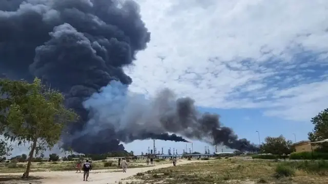 लावन और सिर्री द्वीप की तेल रिफाइनरी में ब्लास्ट, वजह अभी साफ नहीं