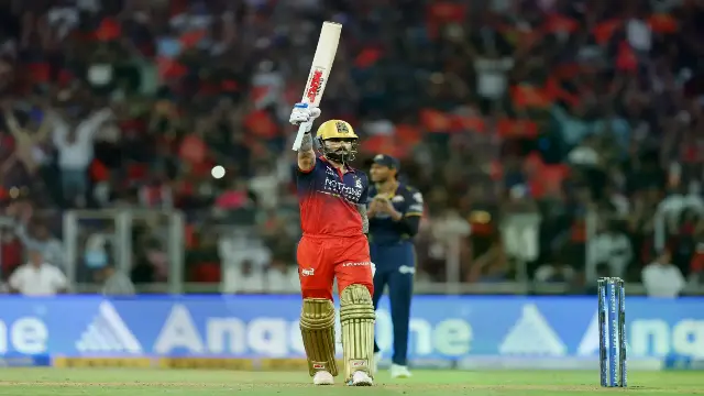 14 ओवर में RCB का स्कोर 132/5, गुजरात ने 156 रन का दिया टारगेट; कोहली की फिफ्टी