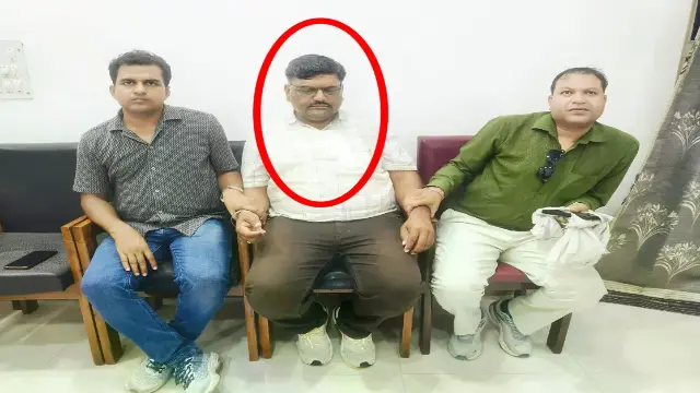 नामांतरण के बदले 20 हजार की रिश्वत मांगने वाला पटवारी लोकायुक्त के हत्थे चढ़ा, पहली किस्त लेते रंगे हाथ गिरफ्तार
