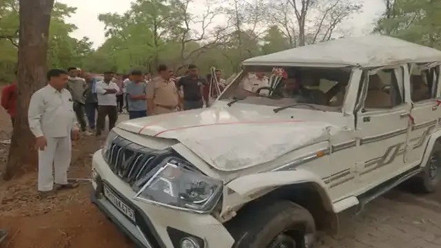 तेज रफ्तार बोलेरो पलटी, पति-पत्नी और मासूम समेत 5 की मौत