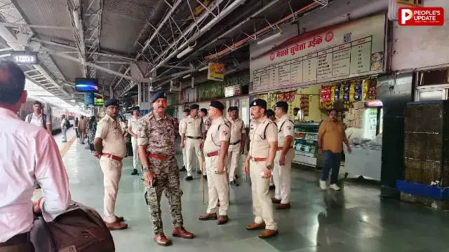 स्टेशन पर GRP और RPF का बड़ा एक्शन, प्लेटफॉर्म से 30 संदिग्धों को दबोचा