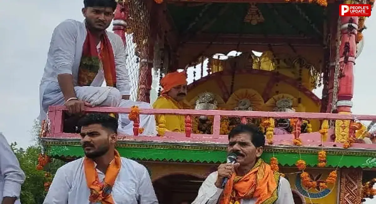 मानोरा में 22 फीट लकड़ी के बने दो मंजिल रथ से निकले भगवान जगन्नाथ