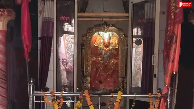 हाईवे निर्माण के बीच प्राचीन हनुमान मंदिर पर संकट, दिगबाड़ में अनिश्चितकालीन धरना शुरू