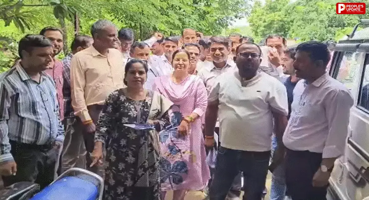 सरकार के आश्वासन के बाद मध्यप्रदेश पटवारी हड़ताल स्थगित, शिकायत मिलने पर पहले होगी प्रारंभिक जांच; लंबित भुगतान जल्द कराने के निर्देश