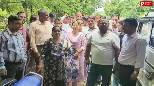 सरकार के आश्वासन के बाद मध्यप्रदेश पटवारी हड़ताल स्थगित, शिकायत मिलने पर पहले होगी प्रारंभिक जांच; लंबित भुगतान जल्द कराने के निर्देश