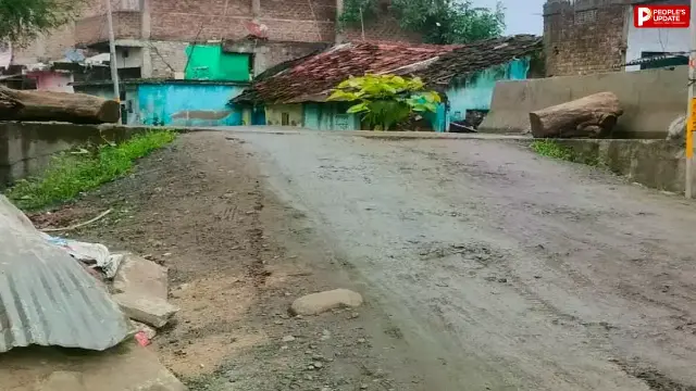 बेगमगंज में अधूरी सड़क बनी लोगों की परेशानी, हर दिन हादसे का खतरा