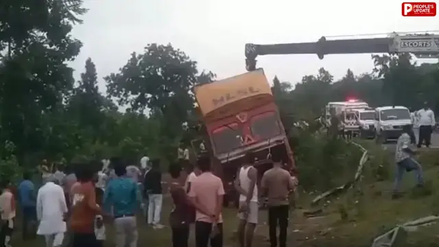 झारखंड में भीषण सड़क हादसा, ऑटो और कंटेनर की टक्कर में 7 लोगों की मौत; कई घायल