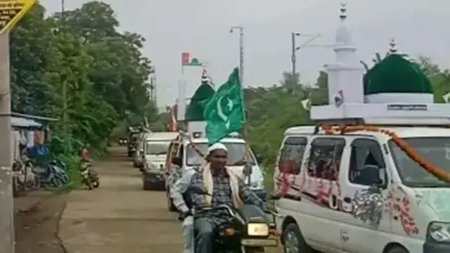 घंसौर में श्रद्धा और उत्साह के साथ मनाया ईद-ए-मिलाद-उन-नबी, निकली भव्य रैली