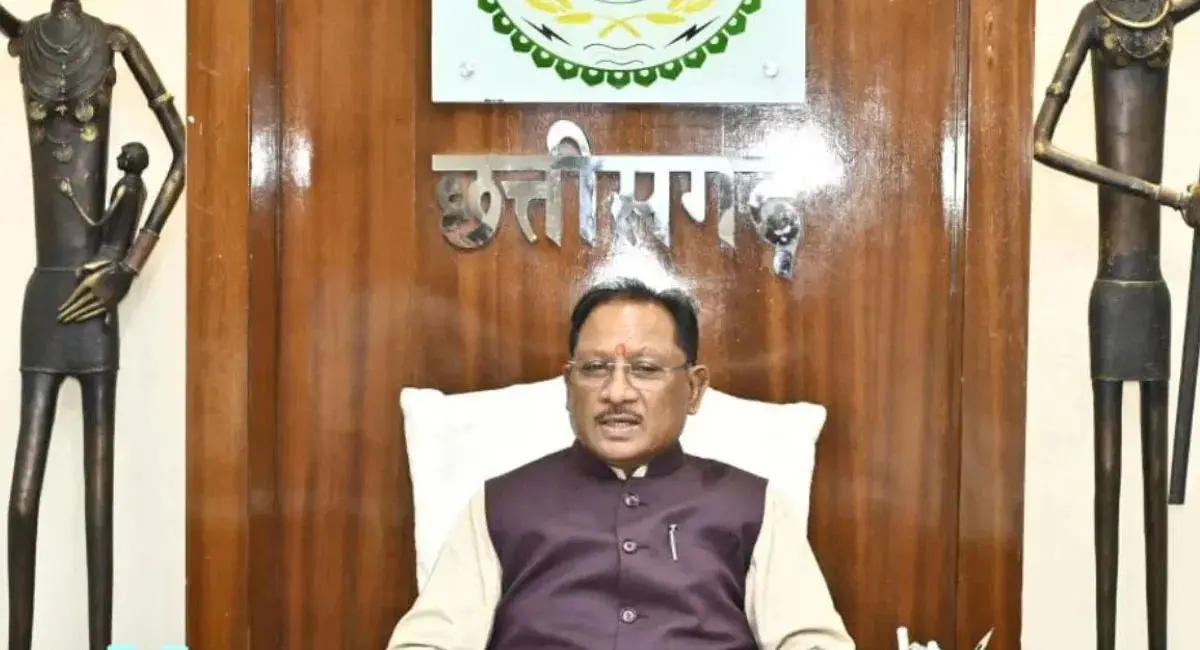 सीएम साय ने अधिकारियों को दिए दिशा निर्देश, बोले- प्रदेश में पेट्रोल-डीजल और एलपीजी की कोई कमी नहीं