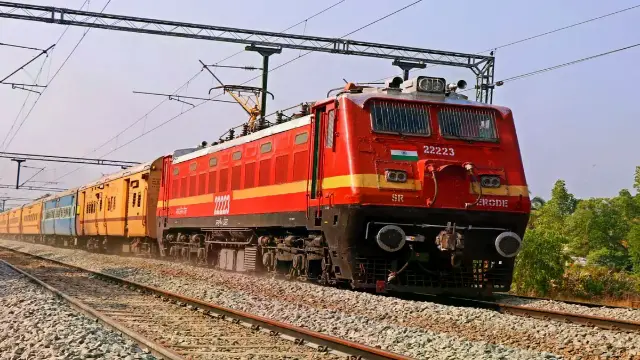 गर्मी की छुट्टियों में रेलवे का बड़ा तोहफा, भोपाल से पुणे-मुंबई के लिए स्पेशल ट्रेनें