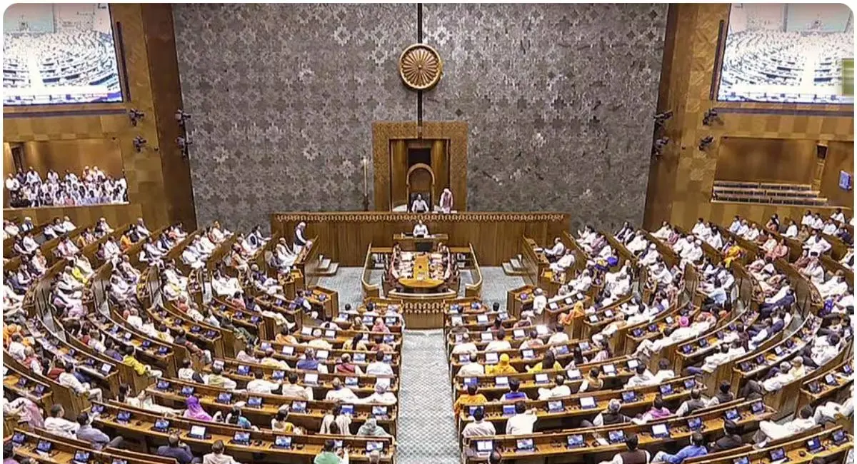 नहीं मिला जरूरी 2 तिहाई बहुमत, पक्ष में 298 और विपक्ष में 230 वोट पड़े - Image 4