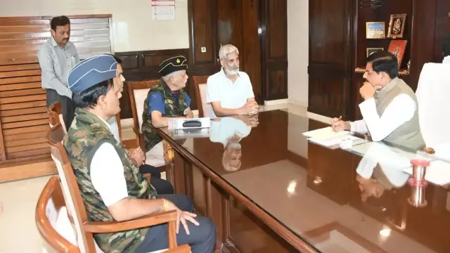 सीएम डॉ. मोहन यादव से मिले ट्विशा शर्मा के परिजन, मुख्यमंत्री ने हर संभव मदद का दिया भरोसा 