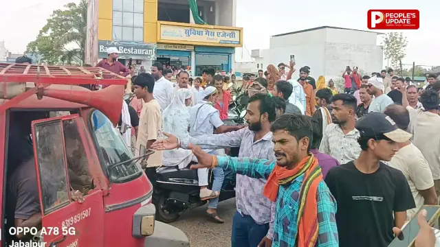 गैस सिलेंडर नहीं मिलने से भड़के उपभोक्ताओं, नेशनल हाईवे-30 पर लगा जाम