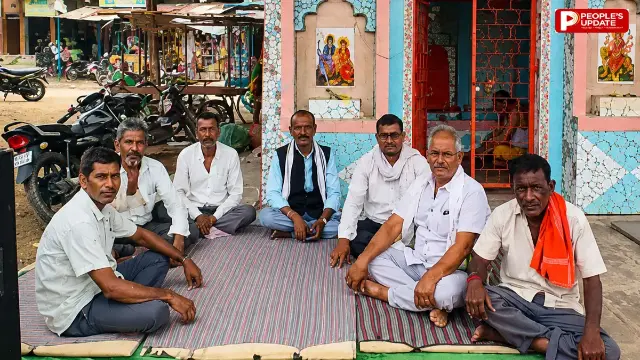 शराब दुकान हटाने की मांग, अनिश्चितकालीन भूख हड़ताल पर जनपद सदस्य