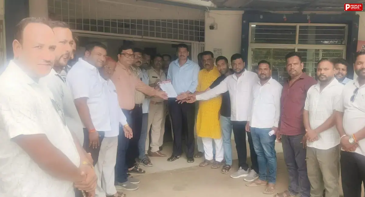 बीजेपी सांसद के खिलाफ आपत्तिजनक पोस्ट, कार्यकर्ताओं ने थाना प्रभारी को सौंपा ज्ञापन
