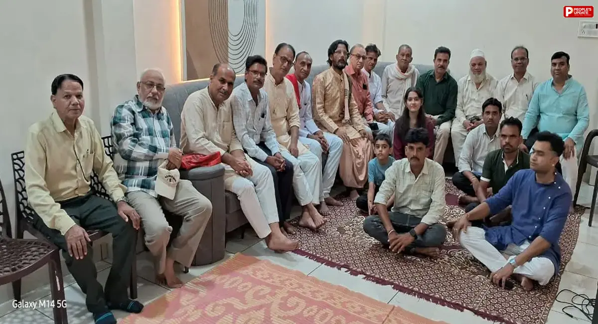 सोहागपुर: काव्य गोष्ठी का आयोजन, व्यंग्य गीत कविताओं ने समां बांधा