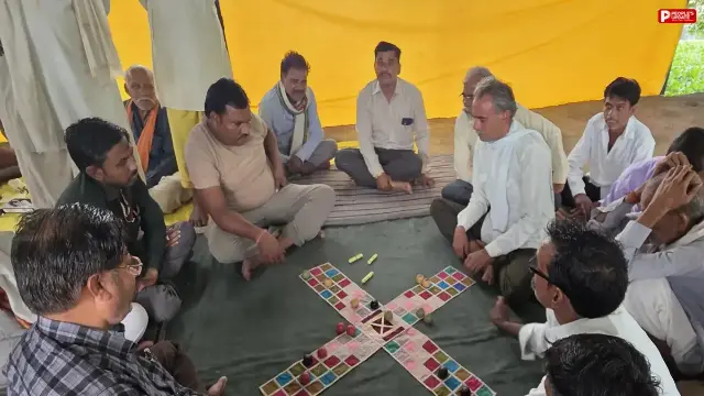 दमोह: बरधारी में चौपड़ प्रतियोगिता शुरू, कई गांवों के लोग ले रहे हिस्सा