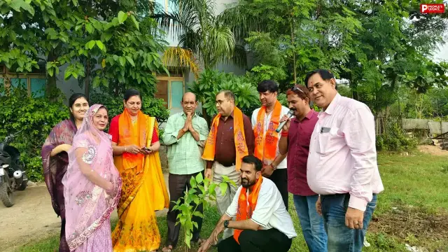 हरदा में सर्व ब्राह्मण समाज ने किया पौधारोपण, 51 पौधे लगाए गए 