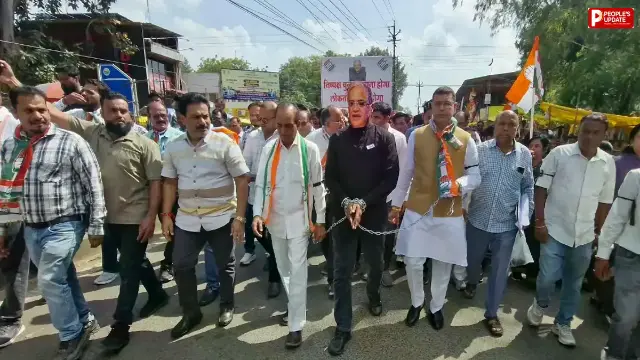 छिंदवाड़ा में कांग्रेस का वोट चोरी के आरोप पर प्रदर्शन, ज्ञानेश कुमार का पुतला फूंका