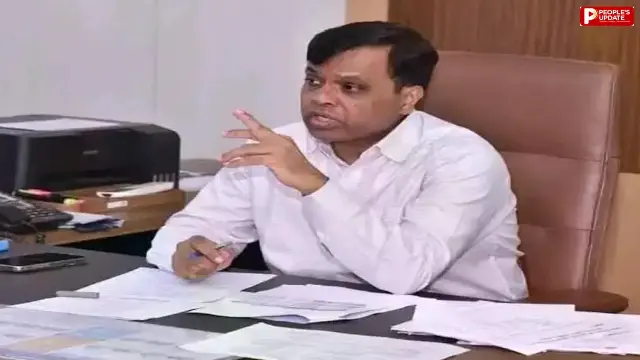 रीवा में स्वामित्व योजना में लापरवाही पर 15 पटवारी निलंबित, कलेक्टर ने दिए कार्रवाई के निर्देश