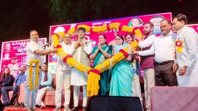 पद्मश्री सुरेंद्र शर्मा के व्यंग्य ने हंसाया भी, सोचने पर भी किया मजबूर