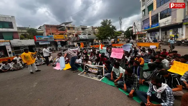 कलेक्ट्रेट तक निकाली रैली; शिक्षा मंत्री के इस्तीफे की मांग तेज