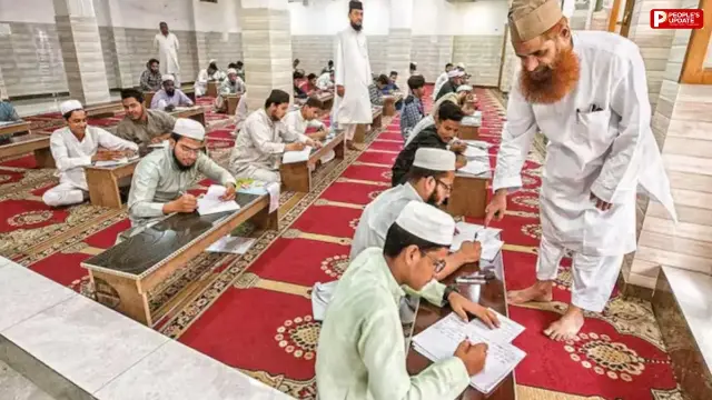 कलकत्ता हाईकोर्ट ने केंद्र से मांगा जवाब, अंतरिम राहत से इनकार; बोला- ईसाई स्कूलों में भी प्रार्थना के दौरान वंदे मातरम् गाया जाता है