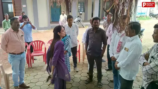 खकनार जनपद की बैठक में पति-प्रतिनिधियों को बाहर करने पर हंगामा, 25 सदस्यों ने किया बहिष्कार