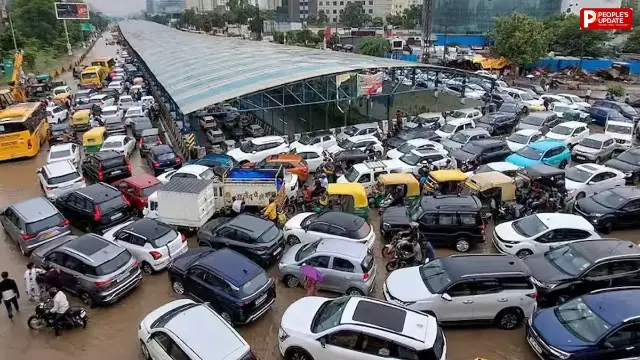 गुरुग्राम में भारी बारिश के चलते Work From Home की एडवाइजरी, 25 अगस्त को घर से काम की अपील