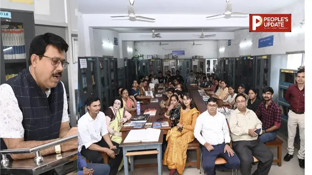 किताबों और ज्ञान के उत्सव में सजा कॉलेज, लाइब्रेरियन डे पर क्विज में विद्यार्थियों ने दिखाया दम