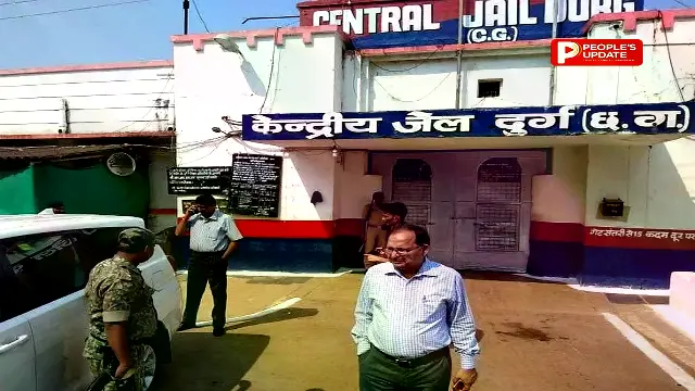 दुर्ग सेंट्रल जेल में बड़ा सर्च ऑपरेशन, 100 अफसरों की दबिश, 2 मोबाइल समेत प्रतिबंधित सामान मिला