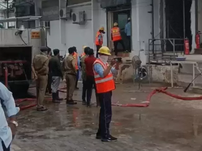 भोपाल : गोविंदपुरा इंडस्ट्रियल एरिया में क्लोरीन गैस का रिसाव, एसडीएम और SDRF टीम ने संभाला मोर्चा, स्थिति काबू में